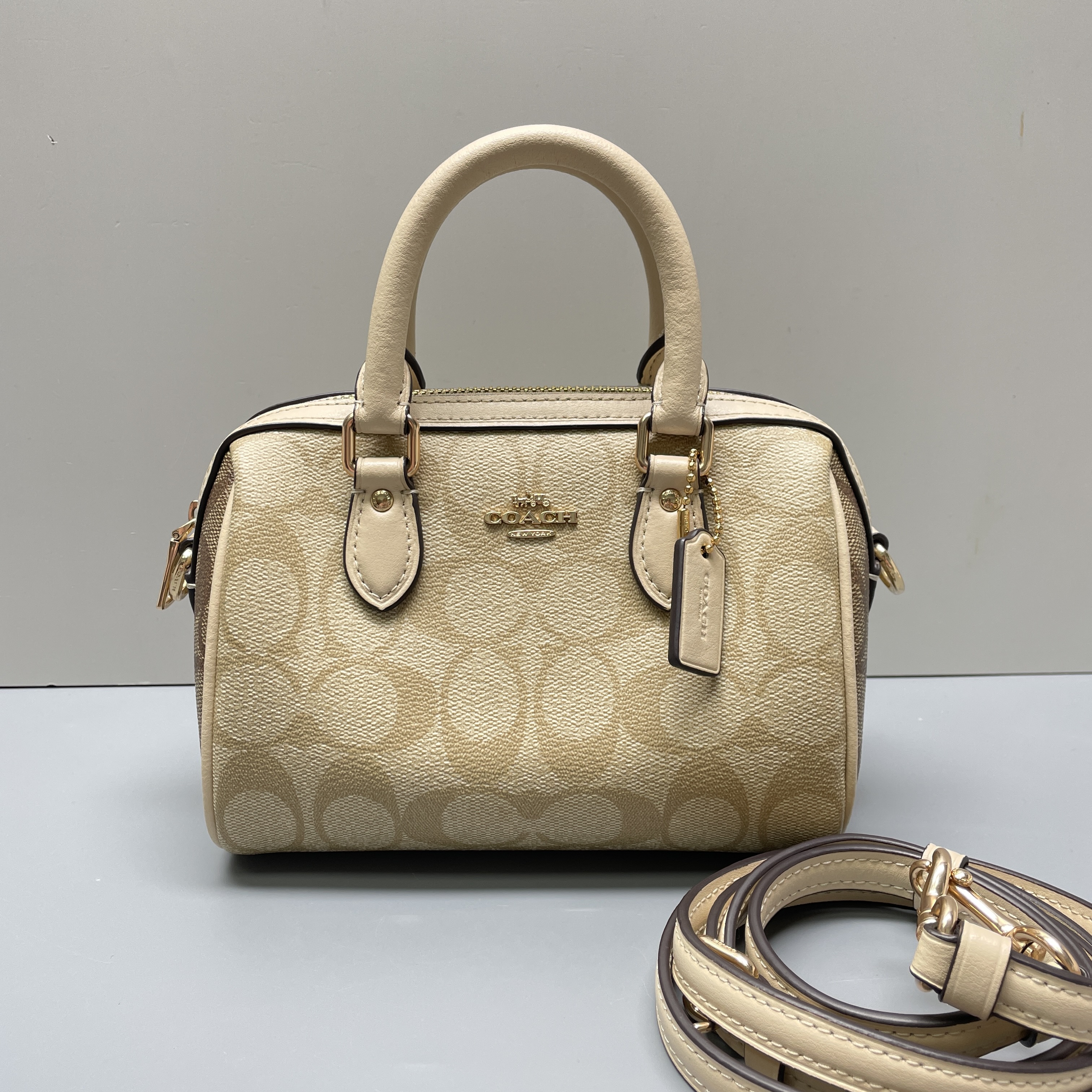 95新 COACH/蔻驰 rowan18老花迷你波士顿包18*13*10cmEM120208