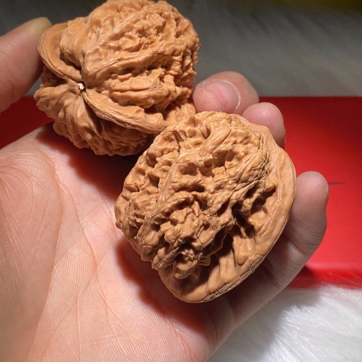 ****洋吊坠文玩核桃精品店等企业的经营