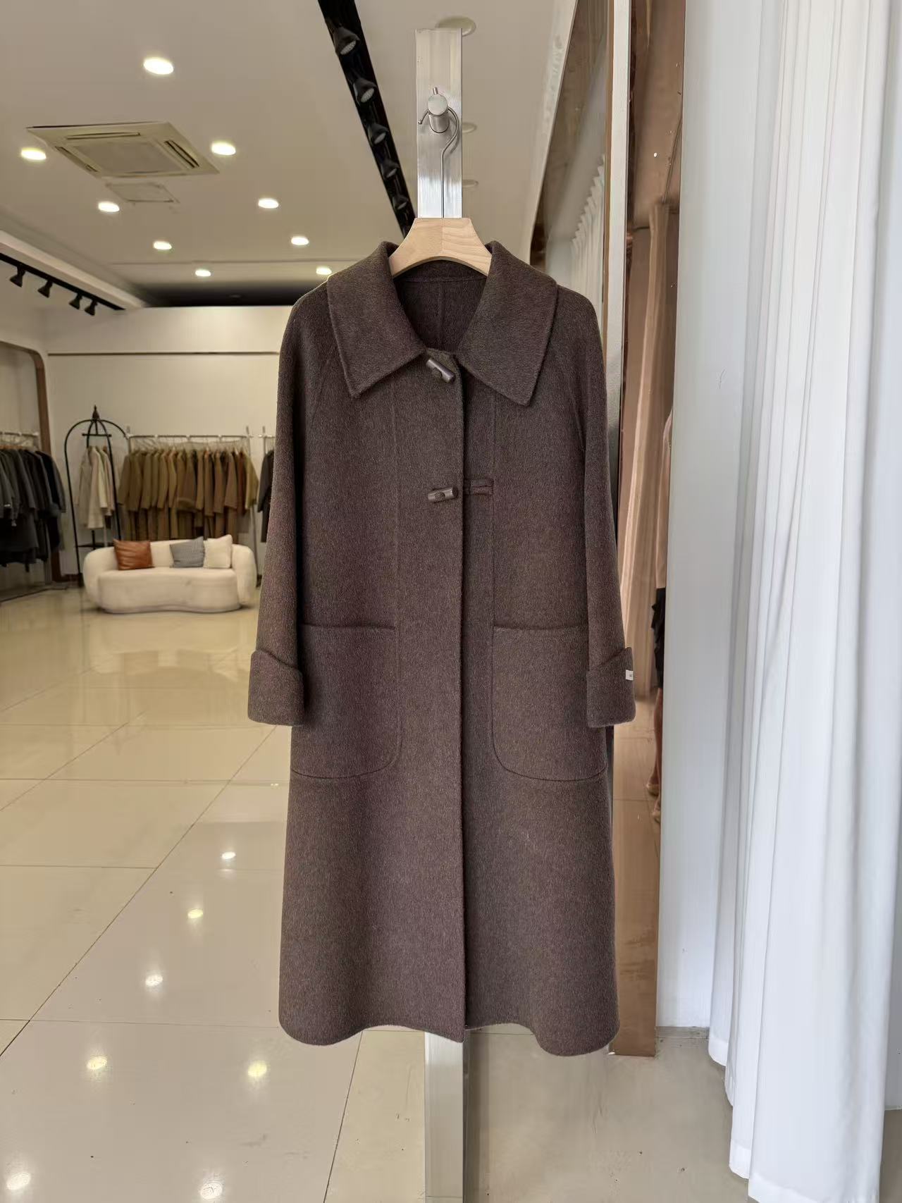 【山羊绒&藏地软黄金】108娃娃领大口袋双面时尚宽松型羊绒大衣-105