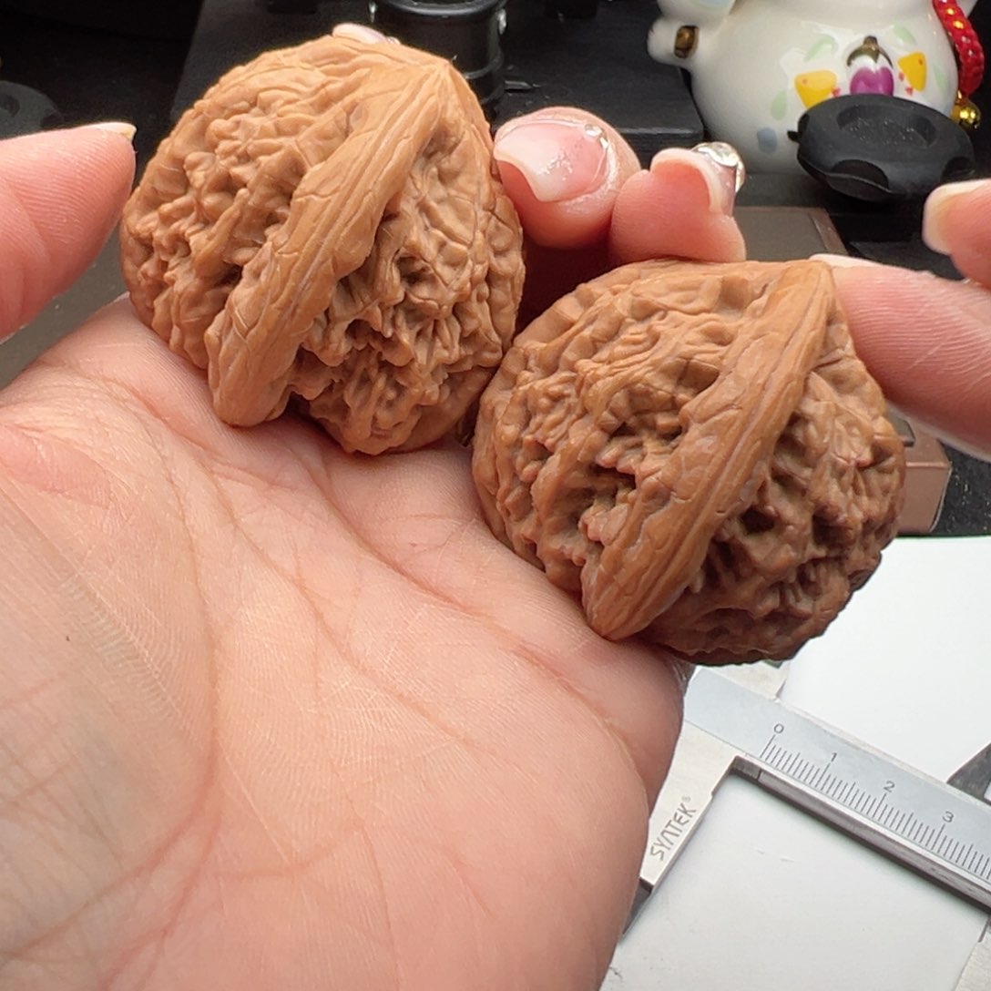 文玩核桃把件虎头王40