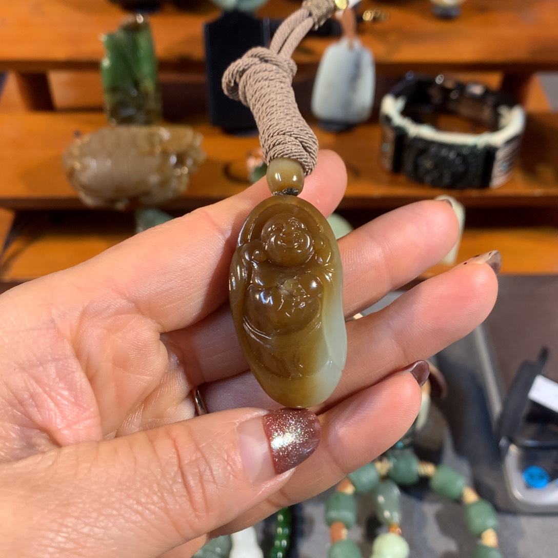 和田玉（糖玉）颈饰未镶嵌