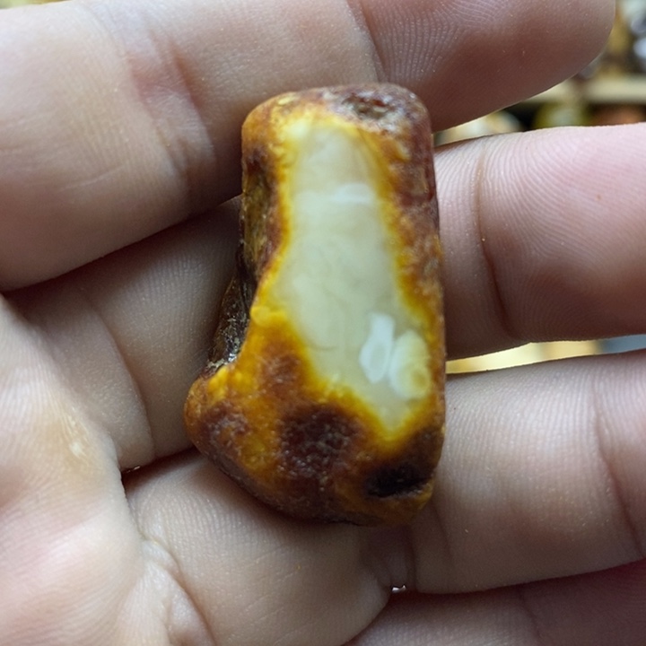 琥珀裸石未镶嵌蜜蜡原石定制