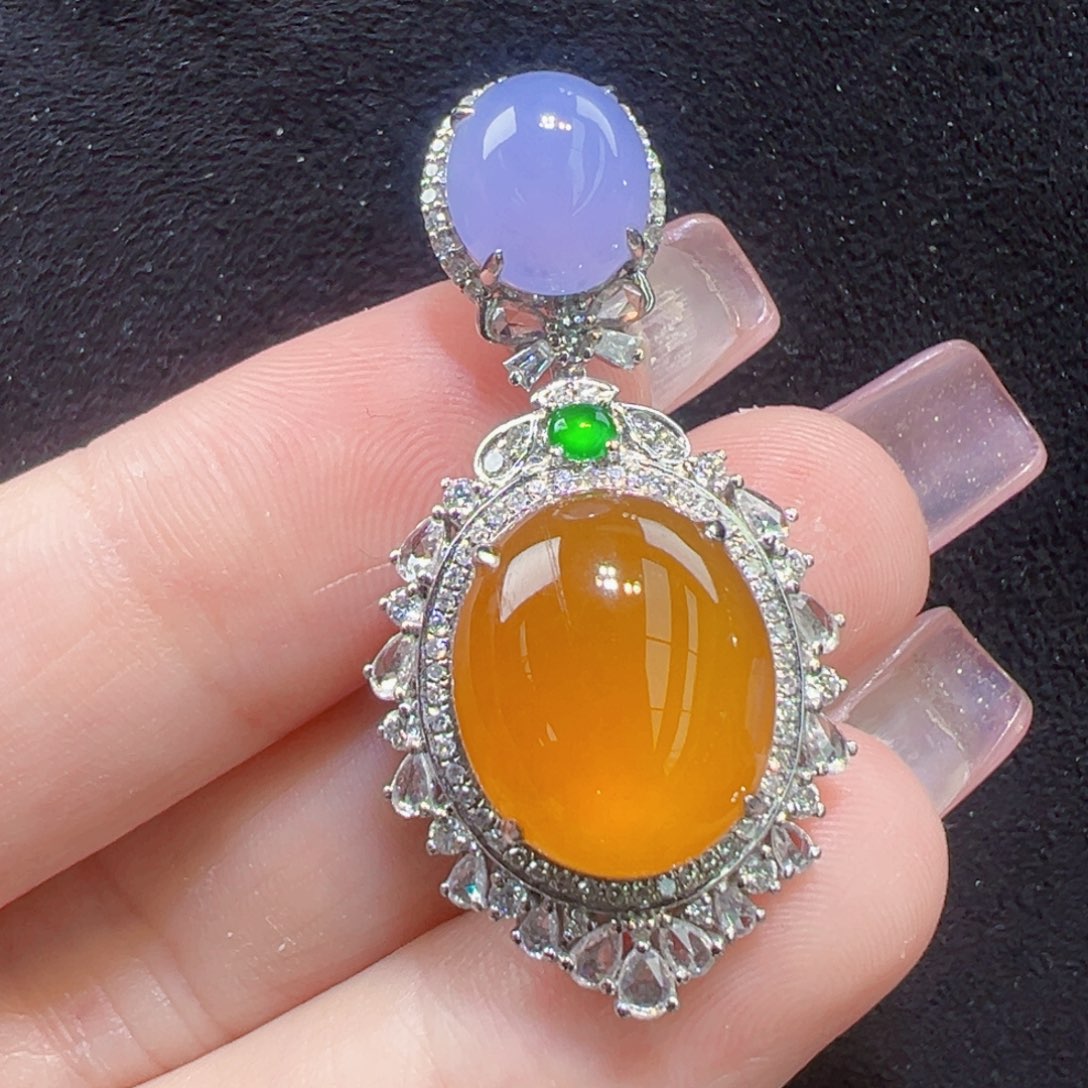 翡翠吊坠(不含链)18K金镶嵌吊坠