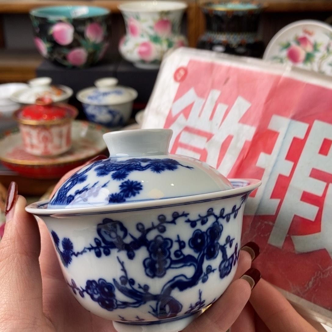 陶瓷艺术家的作品是一种