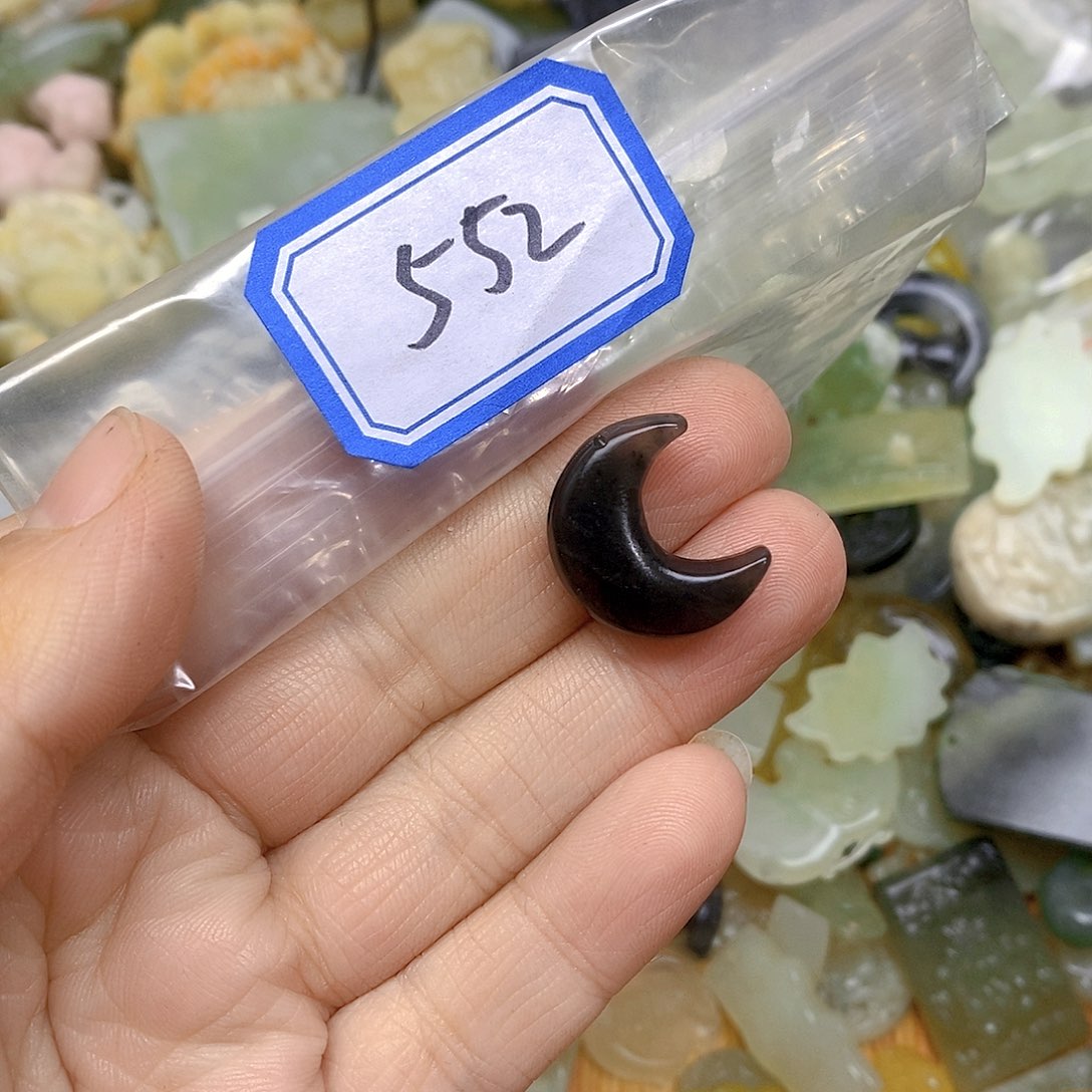 蛇纹石玉颈饰未镶嵌552