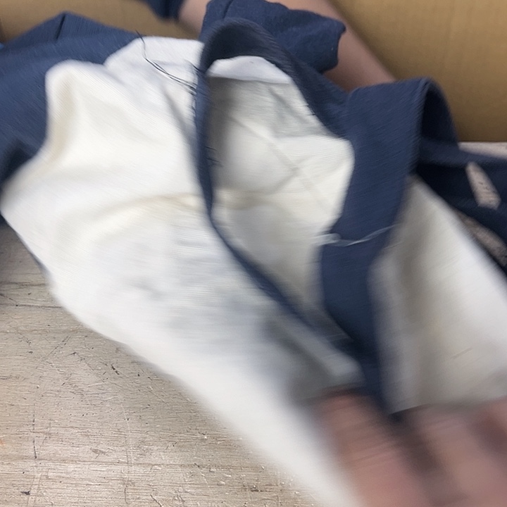 大***班你在干嘛呢我在洗衣服呢
