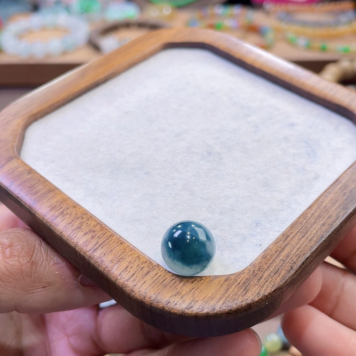 【闪购商品】翡翠颈饰未镶嵌浓蓝