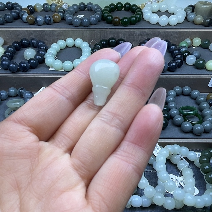 関***心和田玉未镶嵌手链