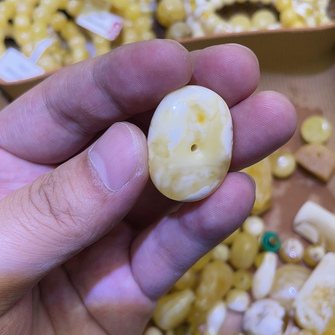 蜜蜡吊坠(不含链)未镶嵌藏扣