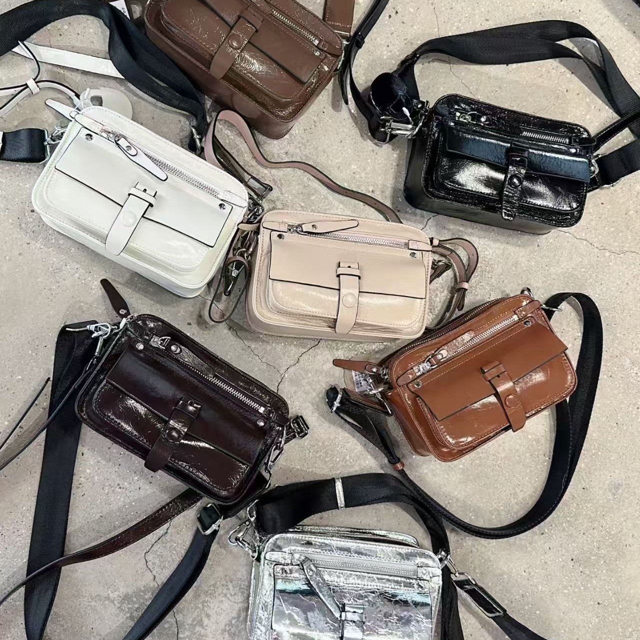 朋克风纯色拉链拉链款单根斜挎包