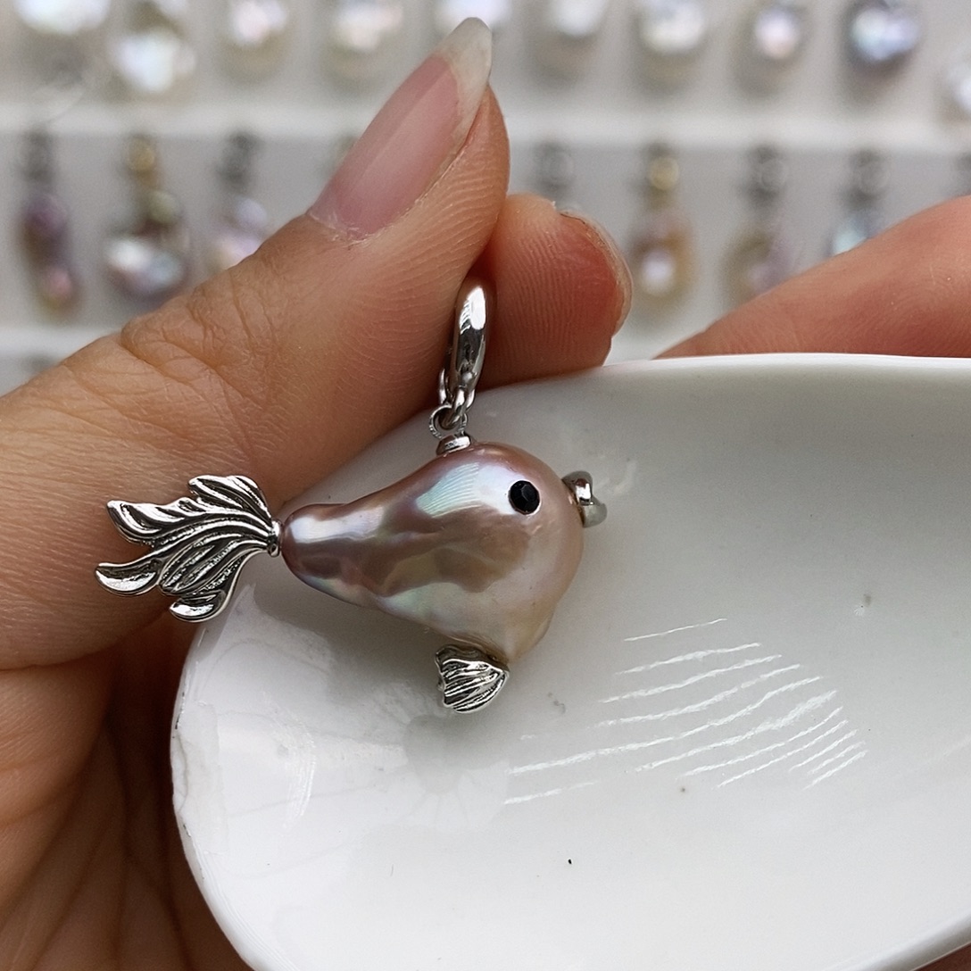 颈饰未镶嵌淡水珍珠