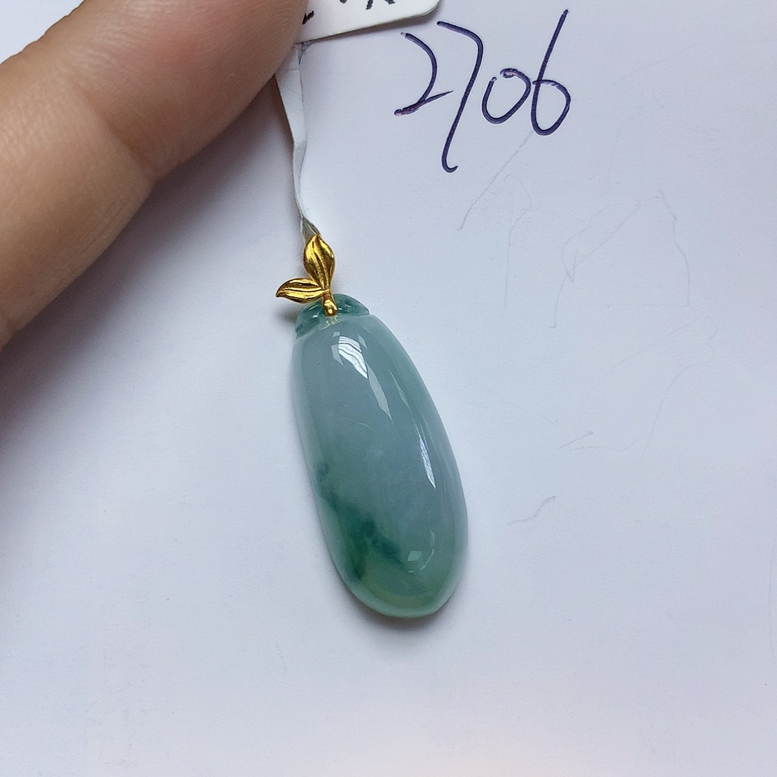 翡翠18K金镶嵌颈饰