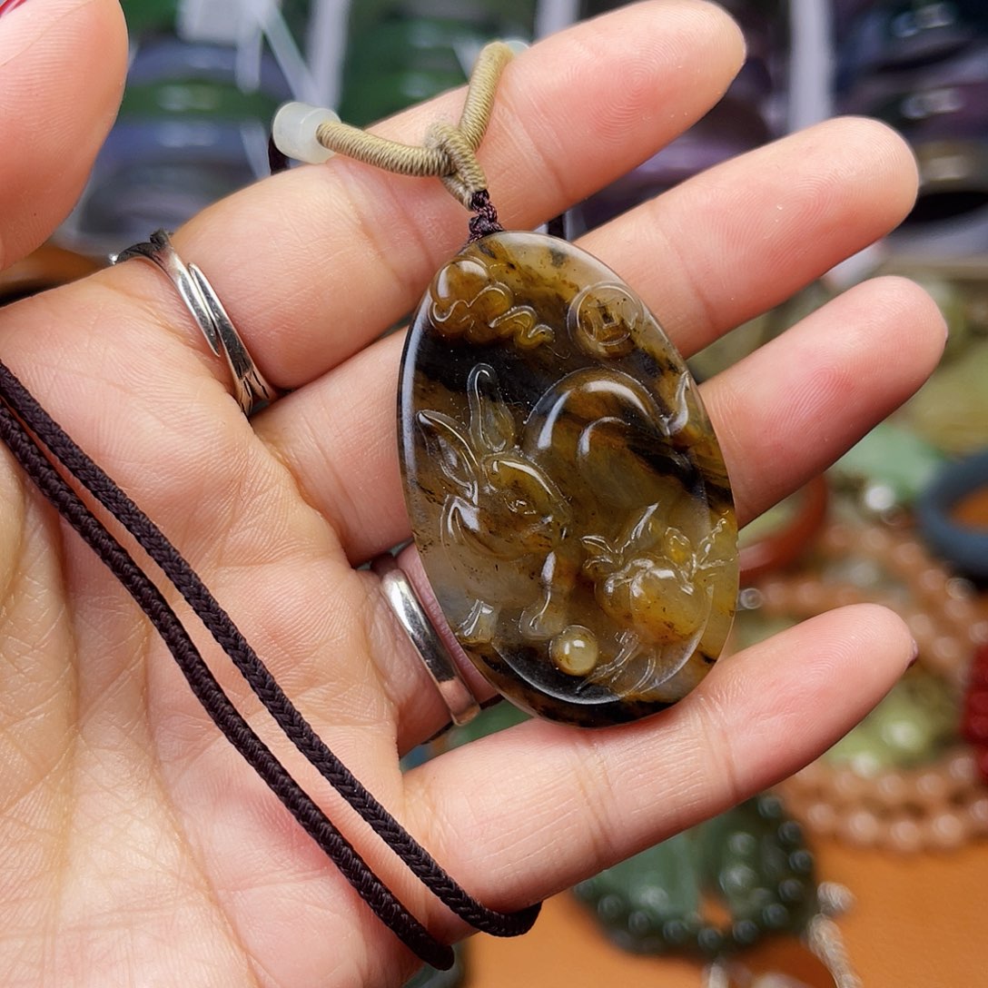 颈饰未镶嵌和田玉