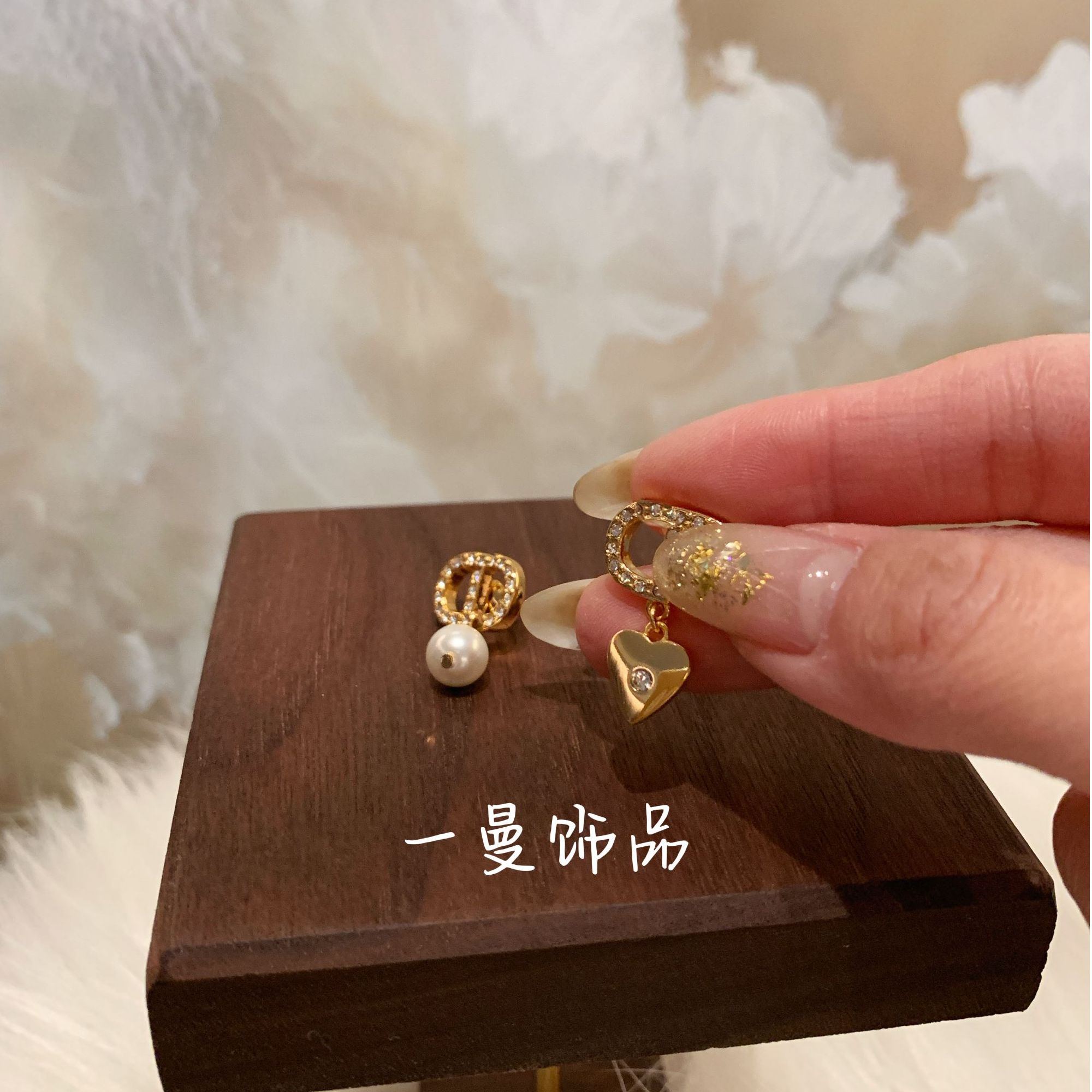 铜合金合成锆石耳饰 设计感微镶猪鼻子AB款吊坠耳钉MZ4570 MAN
