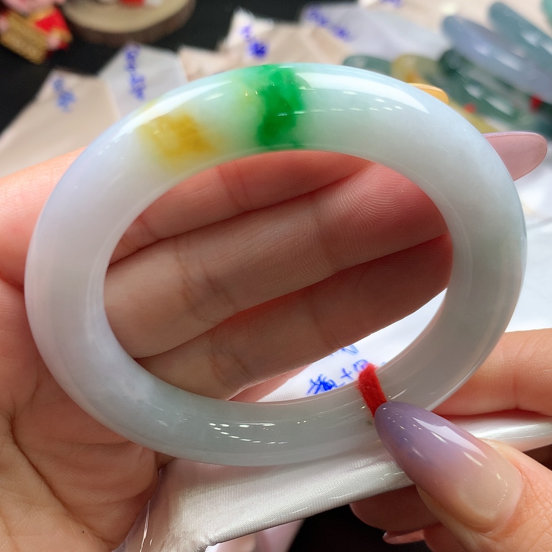 翡翠未镶嵌手镯55.4圆黄加绿