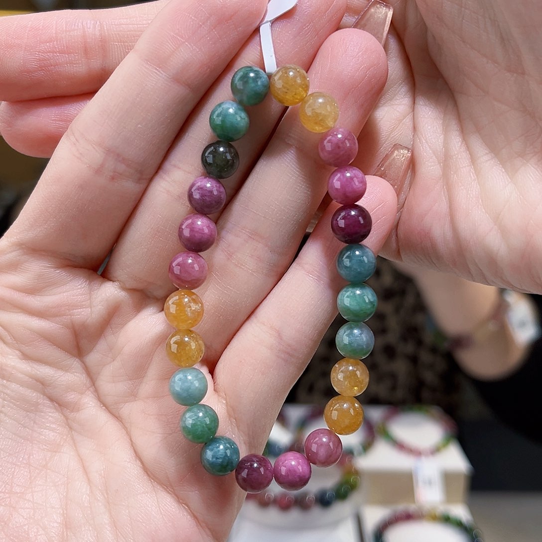 碧玺多样性发一件未镶嵌