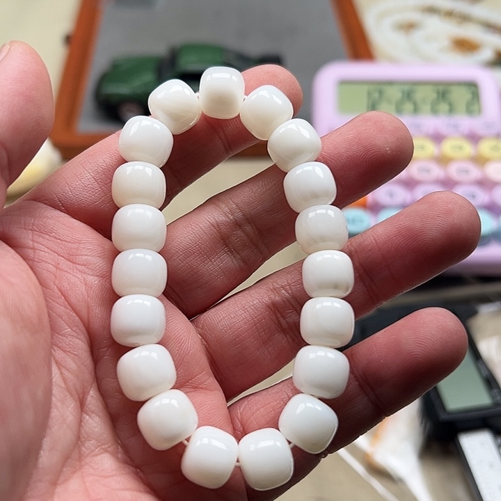 白玉菩提吊坠玉化6078