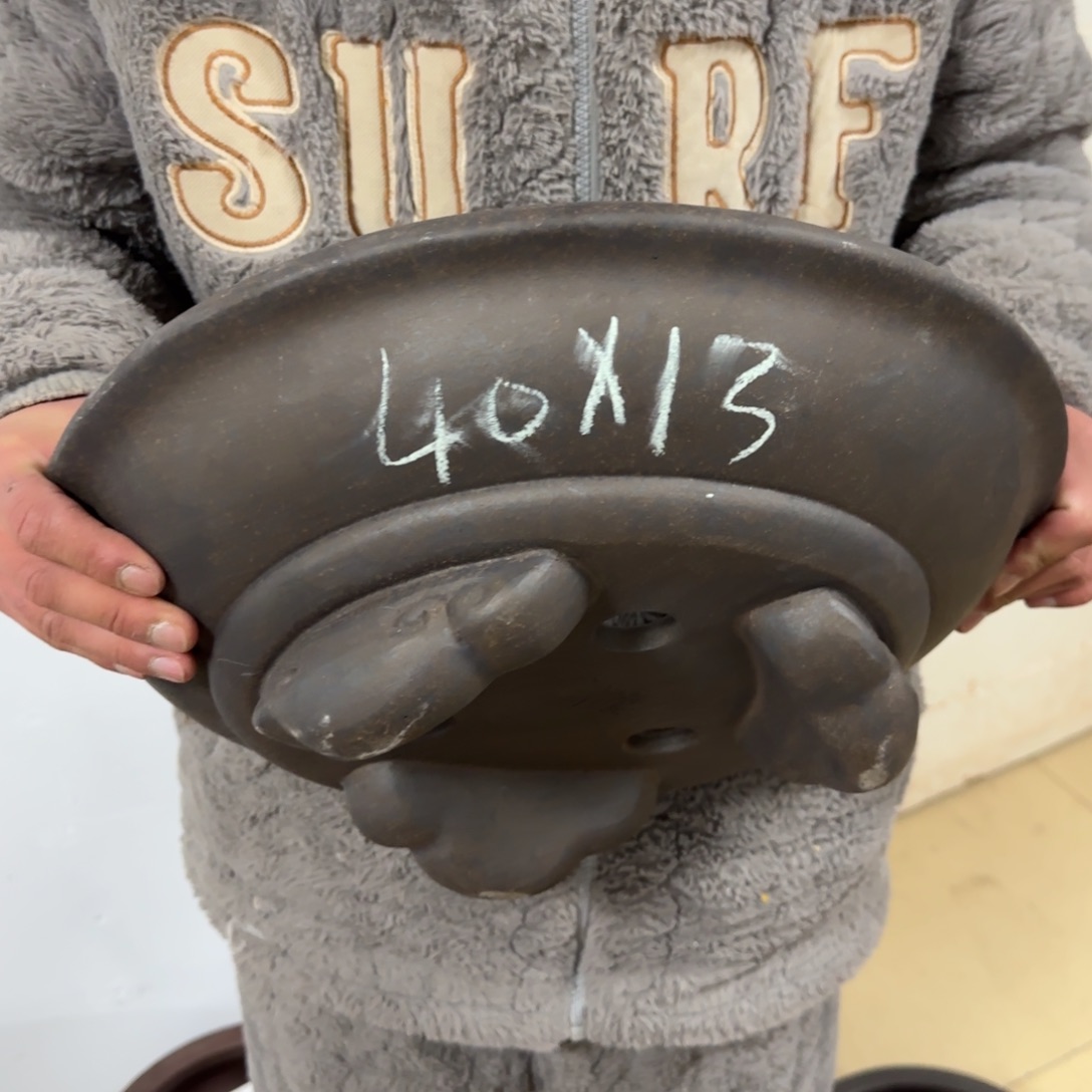 紫砂花盆呜呜呜呜