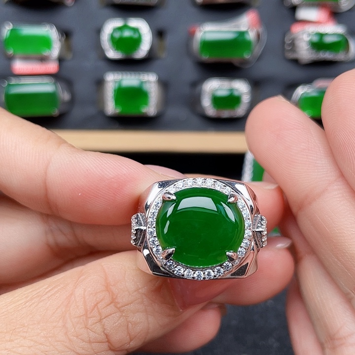 顺***然翡翠银S925镶嵌戒指编号3906没运费险