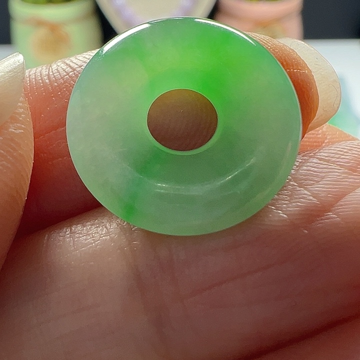 定制翡翠未镶嵌翡翠冰绿甜甜圈