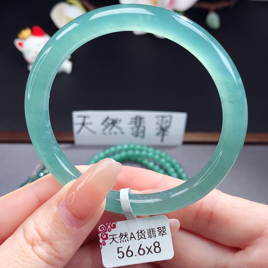 翡翠手镯（圆镯）未镶嵌