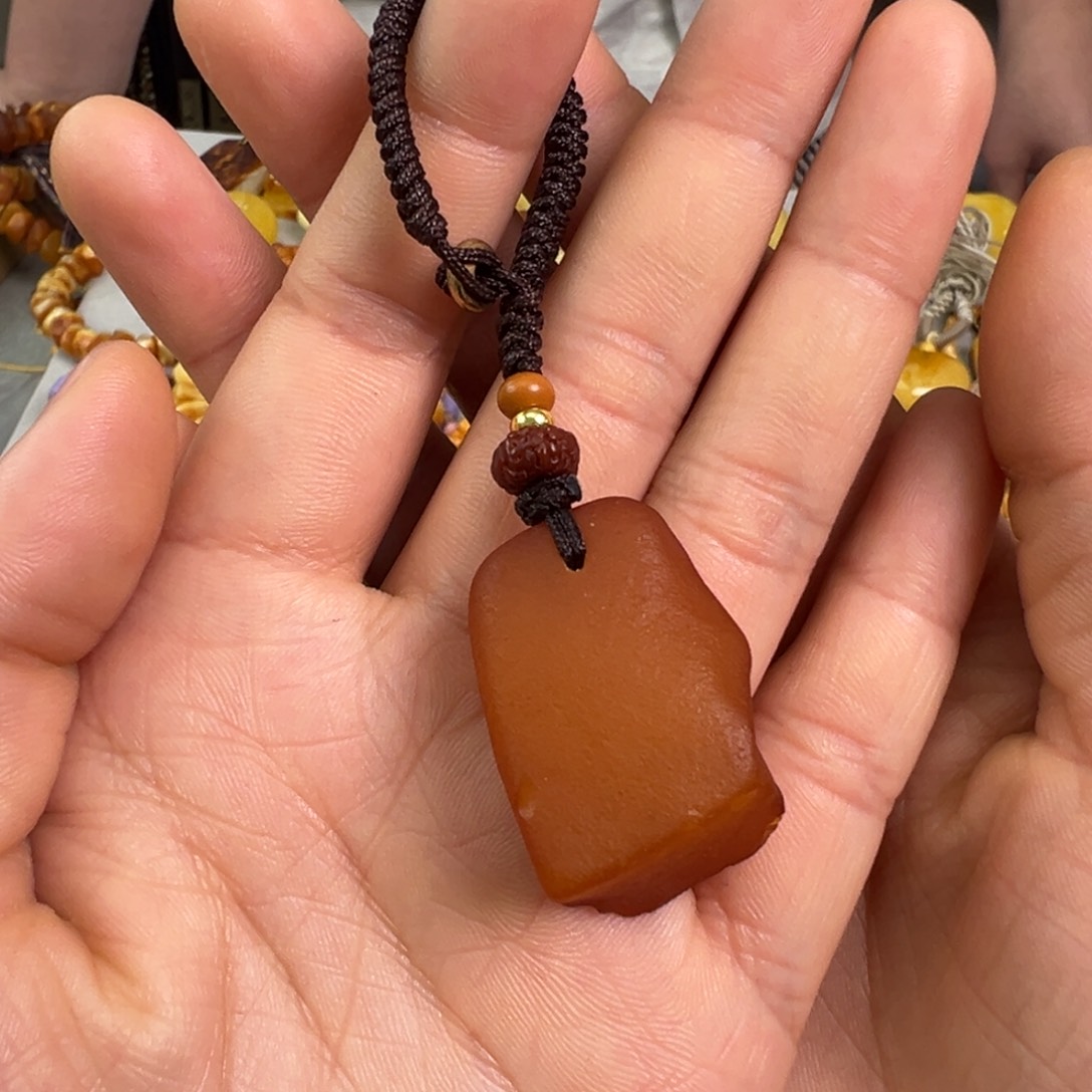 蜜蜡裸石未镶嵌蜜蜡