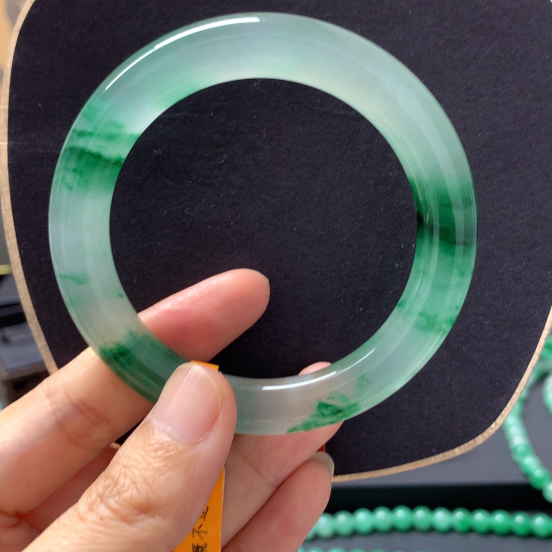 石英质玉手镯未镶嵌z****r