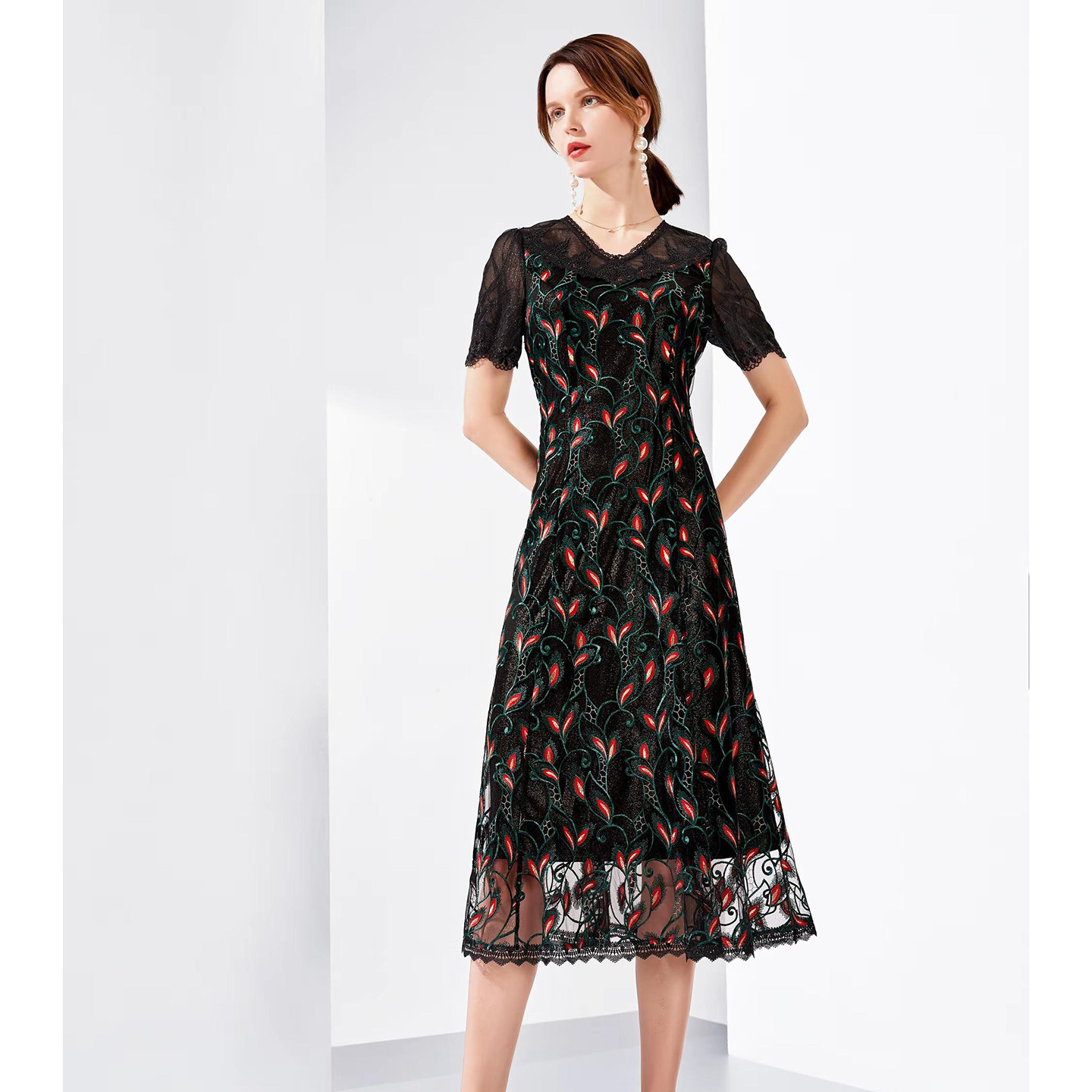 春夏新款时尚休闲气质优雅连衣裙 莎213065