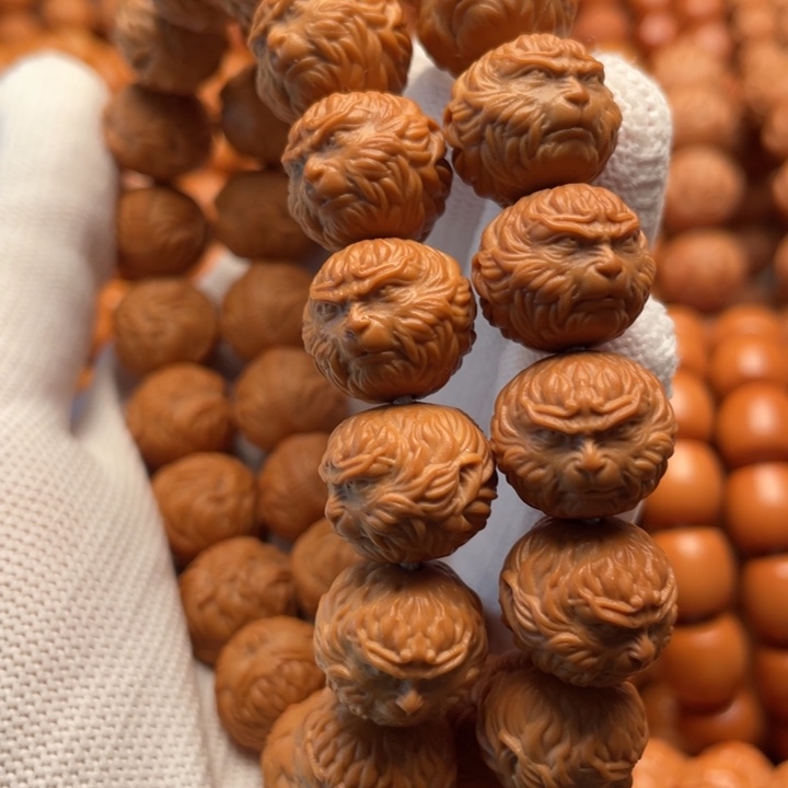 猴头核桃吊坠?***隆斗战胜佛