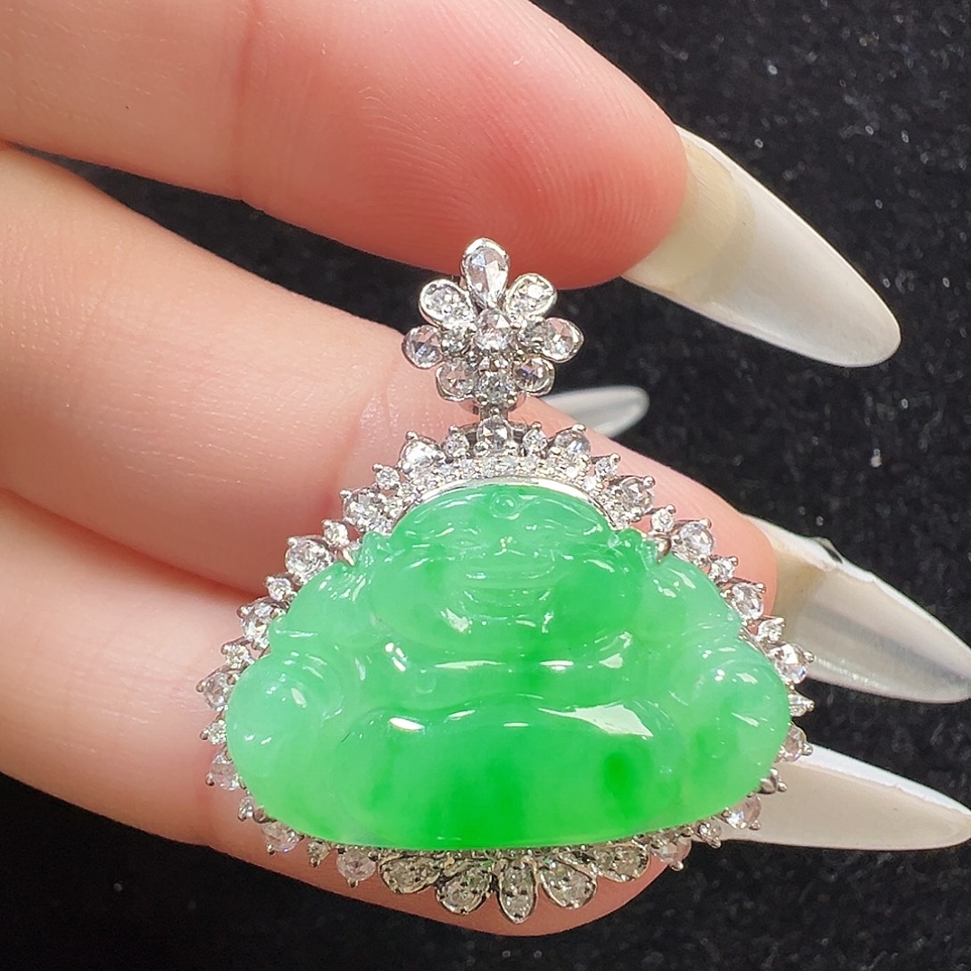 翡翠18K金镶嵌颈饰