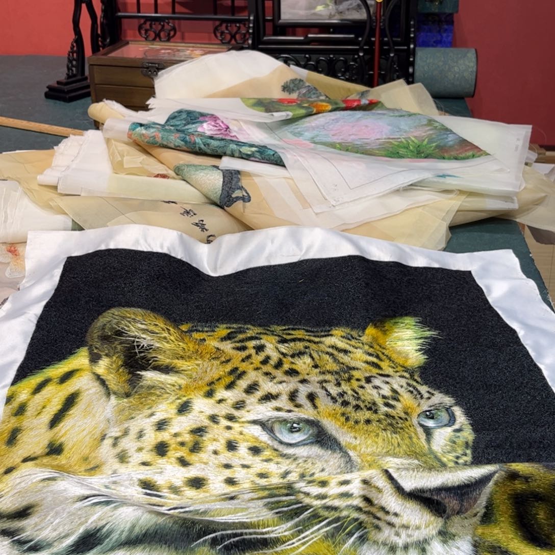 浆****刺绣纯手工，纯手工