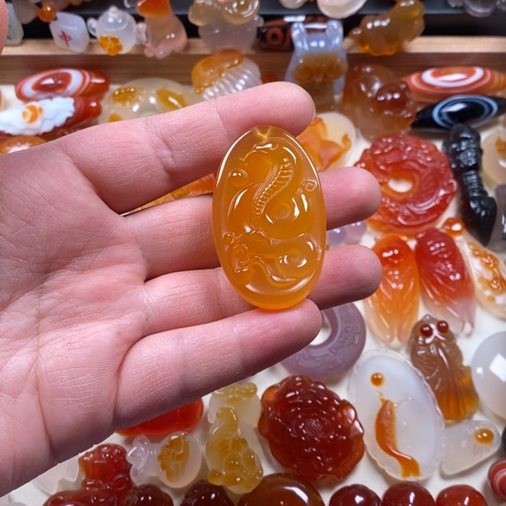 实***说玛瑙/玉髓未镶嵌颈饰