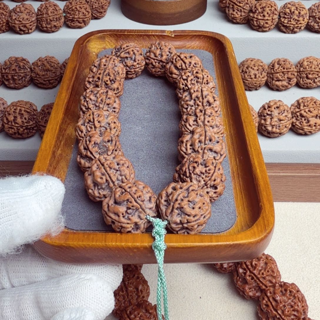 金刚菩提吊坠原生态雪山铁籽五星蜂窝双龙精品头货21姜黄