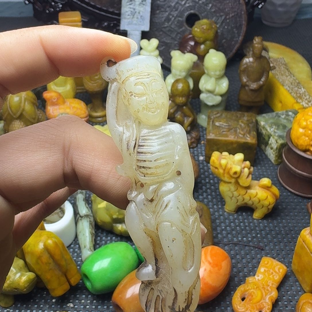 白玉菩提吊坠。。。