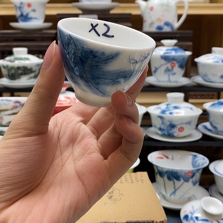 手绘2个装孔雀翎杯子60cc釉下彩微瑕福利款