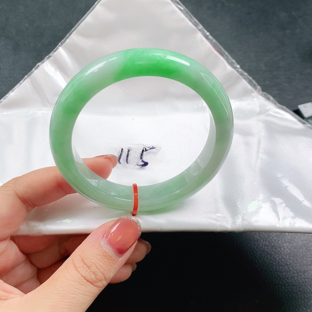 翡翠未镶嵌手镯03