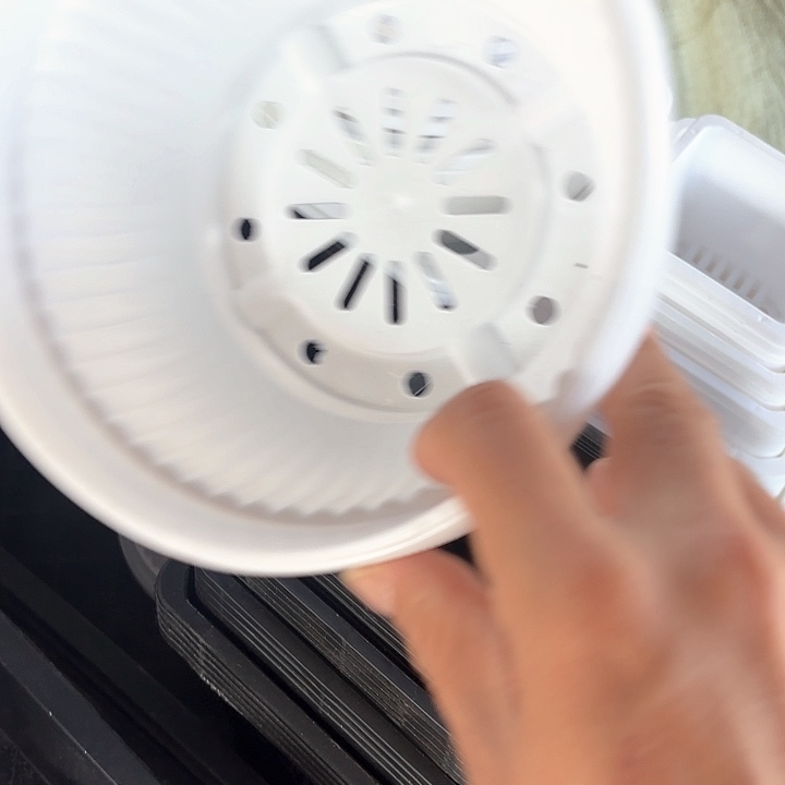 180白色聚宝盆10个高9厘米