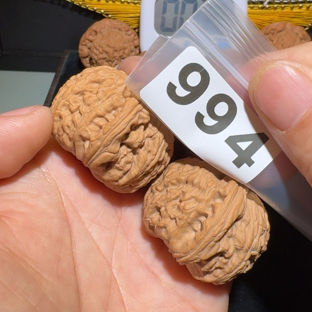 文玩核桃把件G**o白狮39