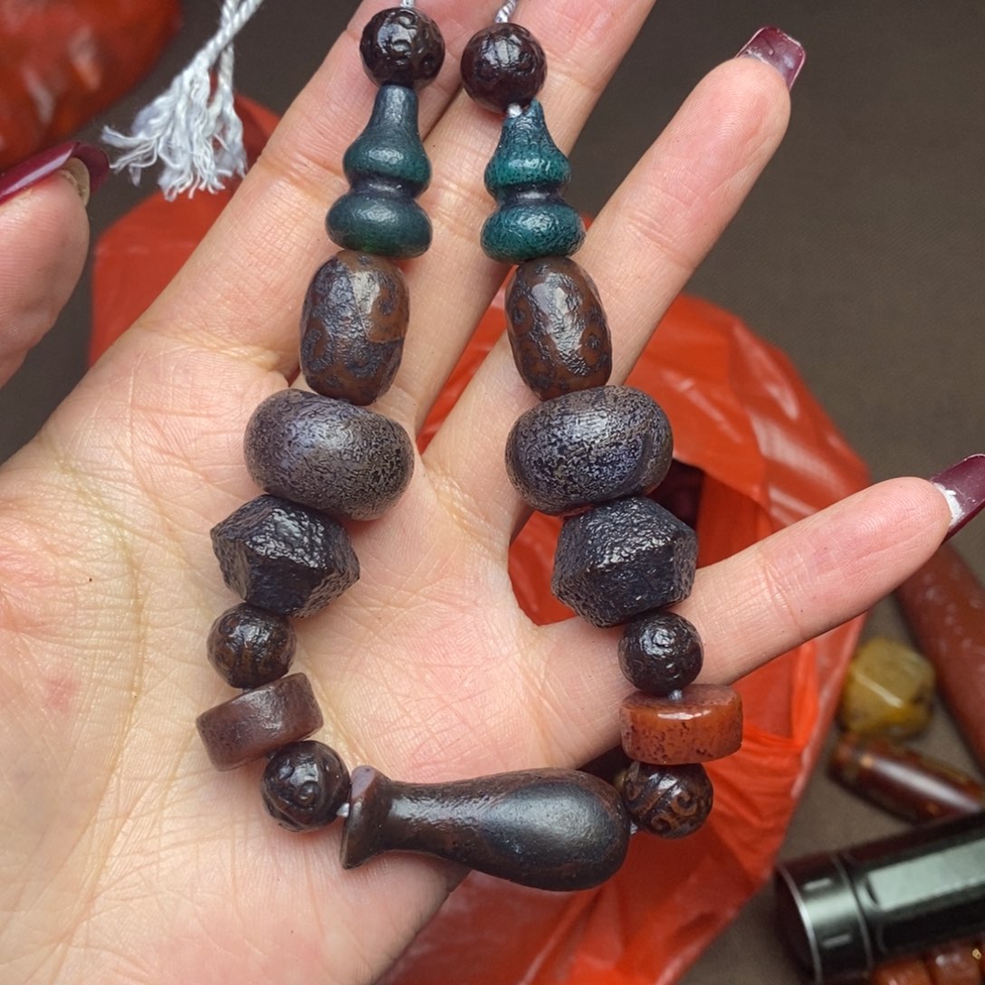 玛瑙/玉髓颈饰未镶嵌