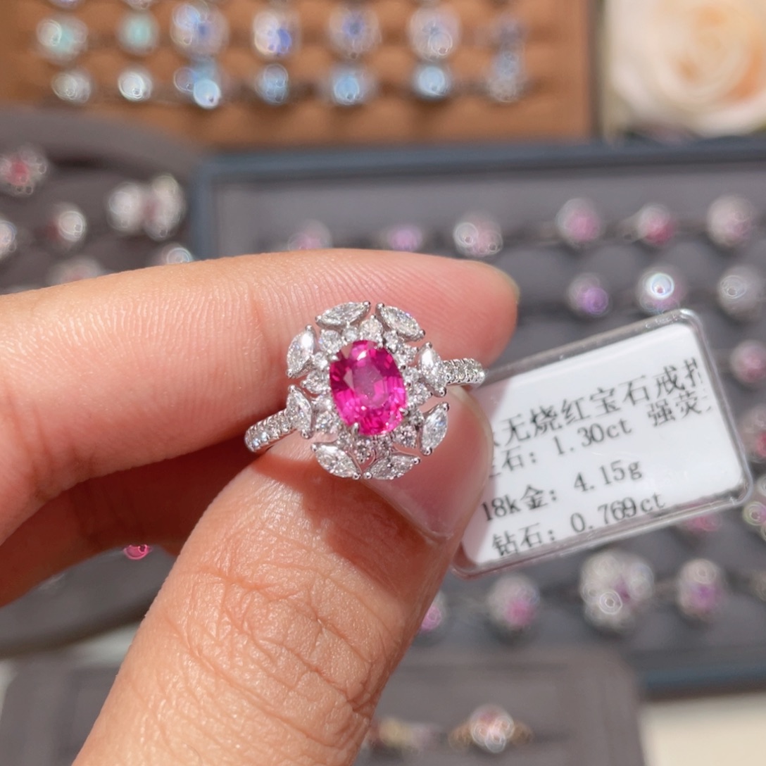 红宝石戒指18K金镶嵌1.3ct 无烧 强荧光