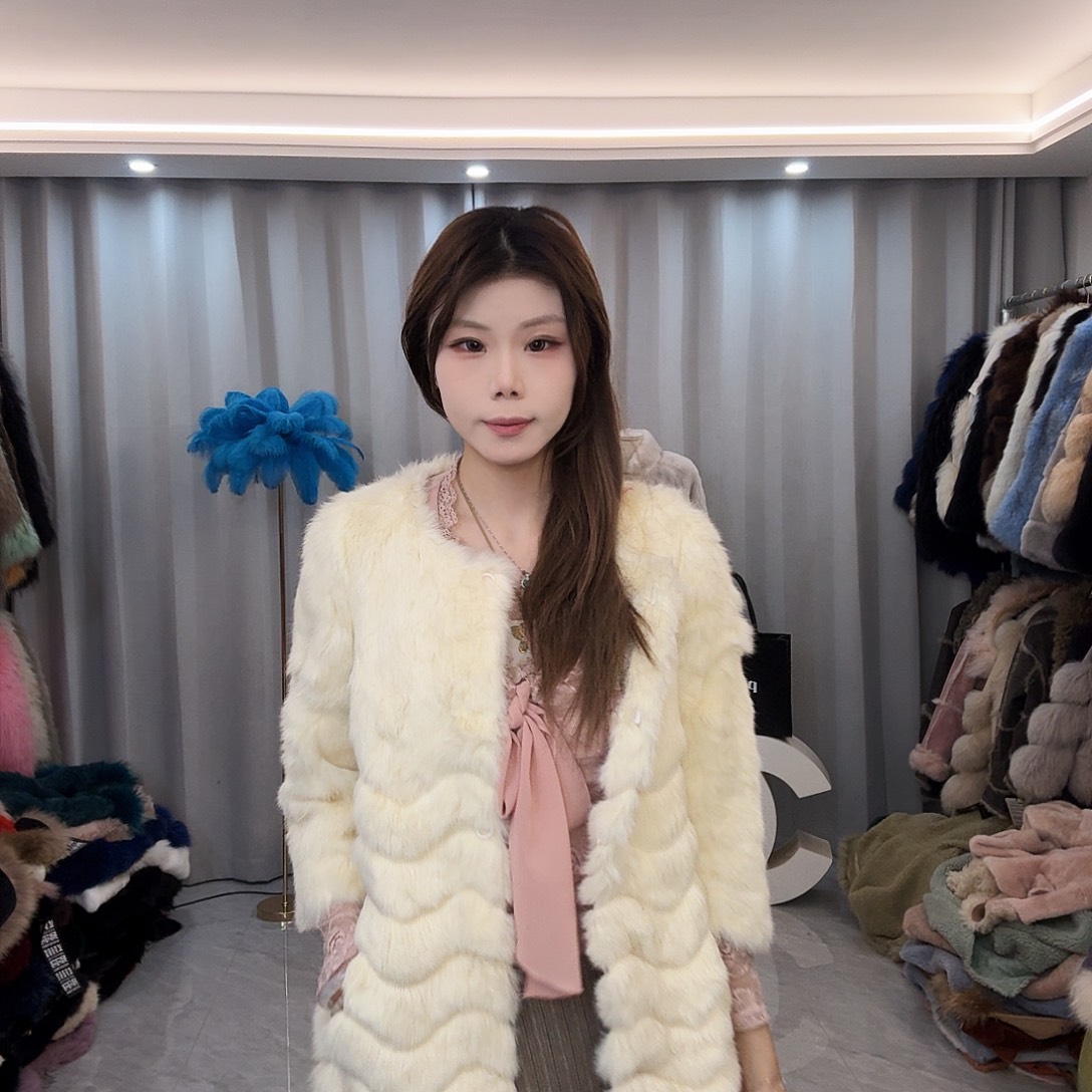 皮草外套不退不换