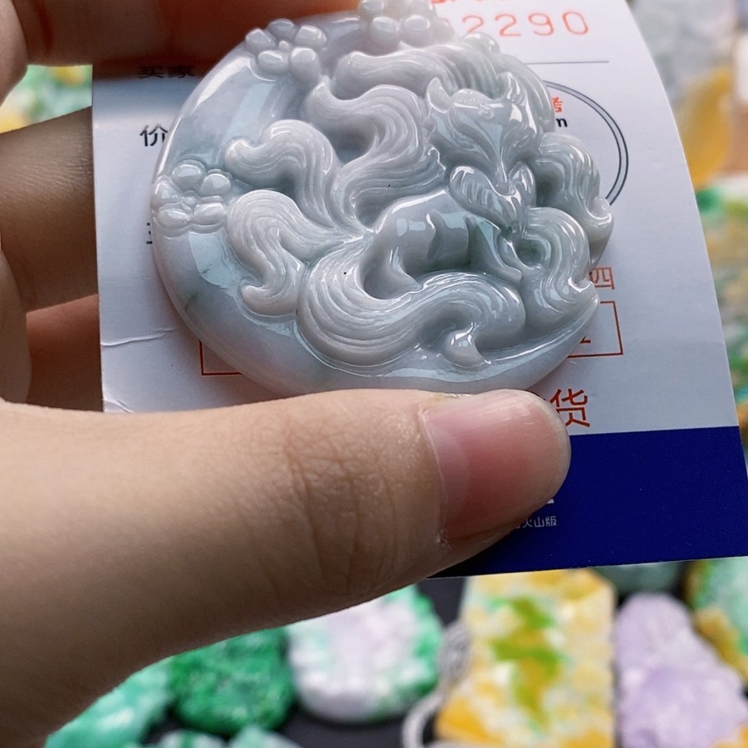 吊坠(不含链)未镶嵌翡翠