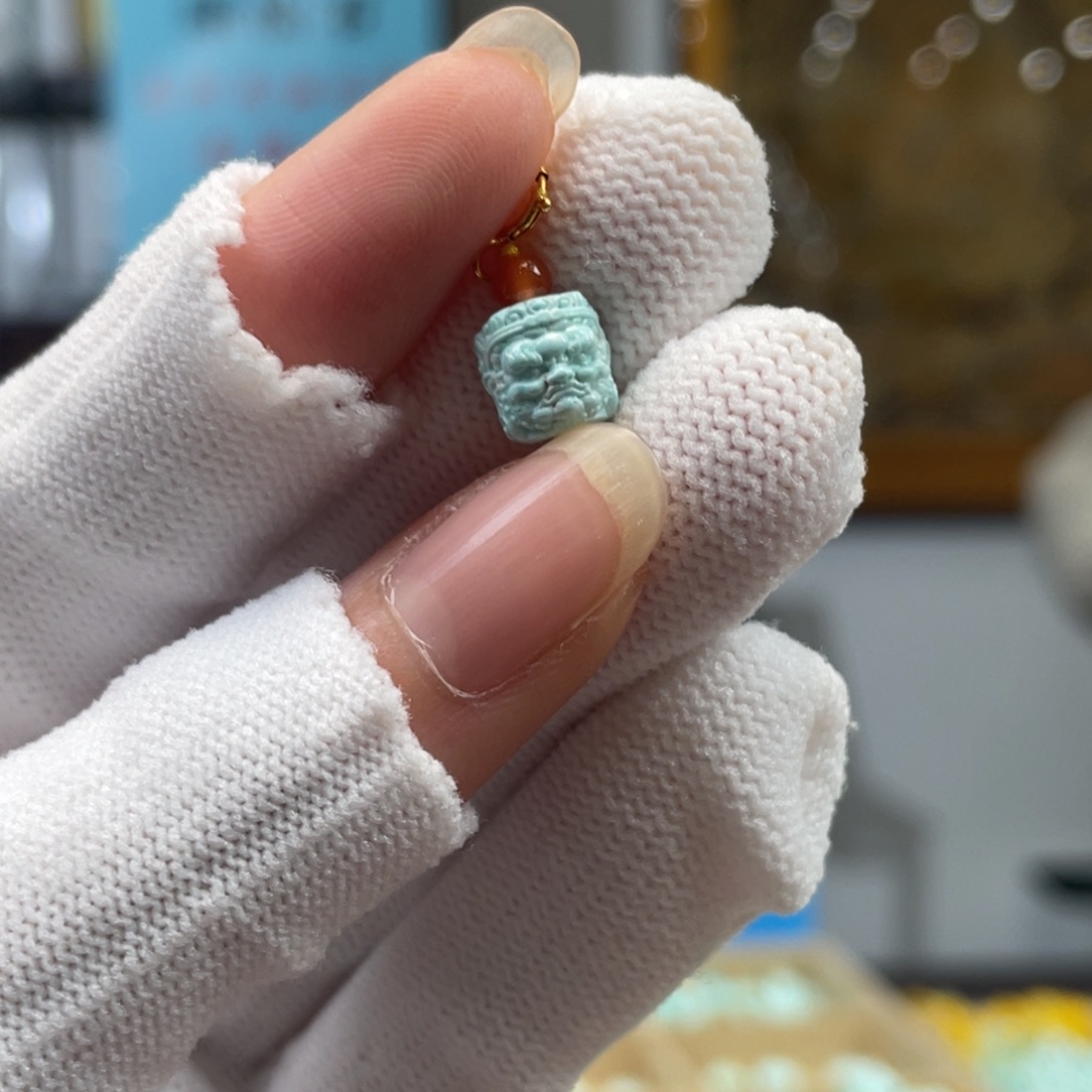 绿松石未镶嵌挂件