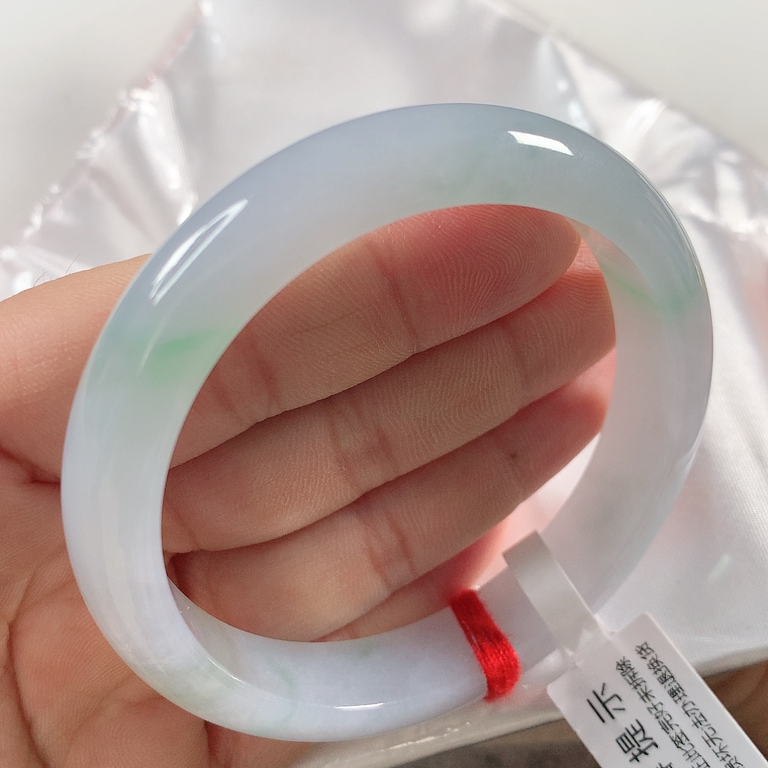 翡翠手镯未镶嵌⑨②