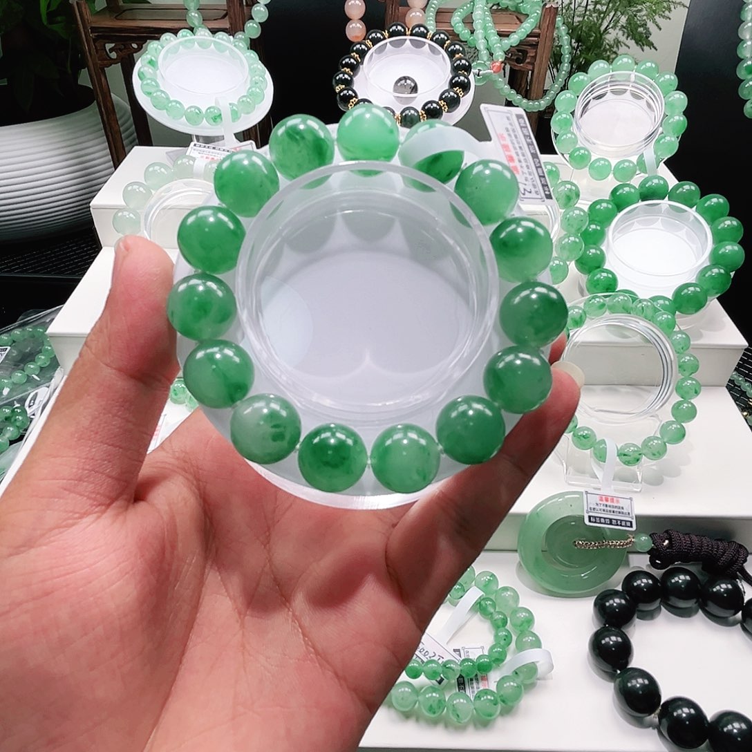 石英质玉手串未镶嵌阿*