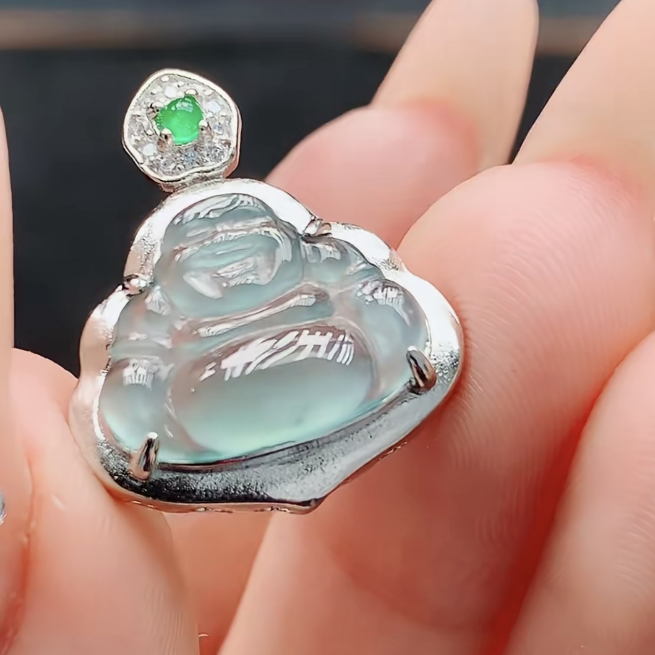 天然翡翠A货冰种佛公吊坠