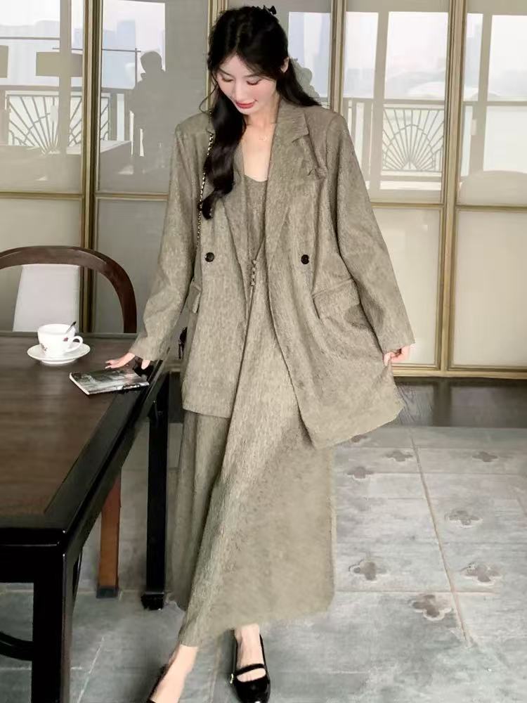 英伦风超舒适吊带裙套装