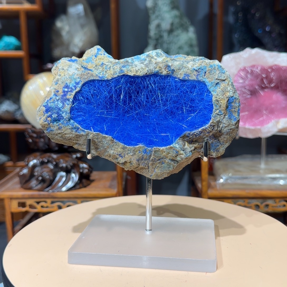 红***墙石材巴西蓝铜矿发晶共生矿