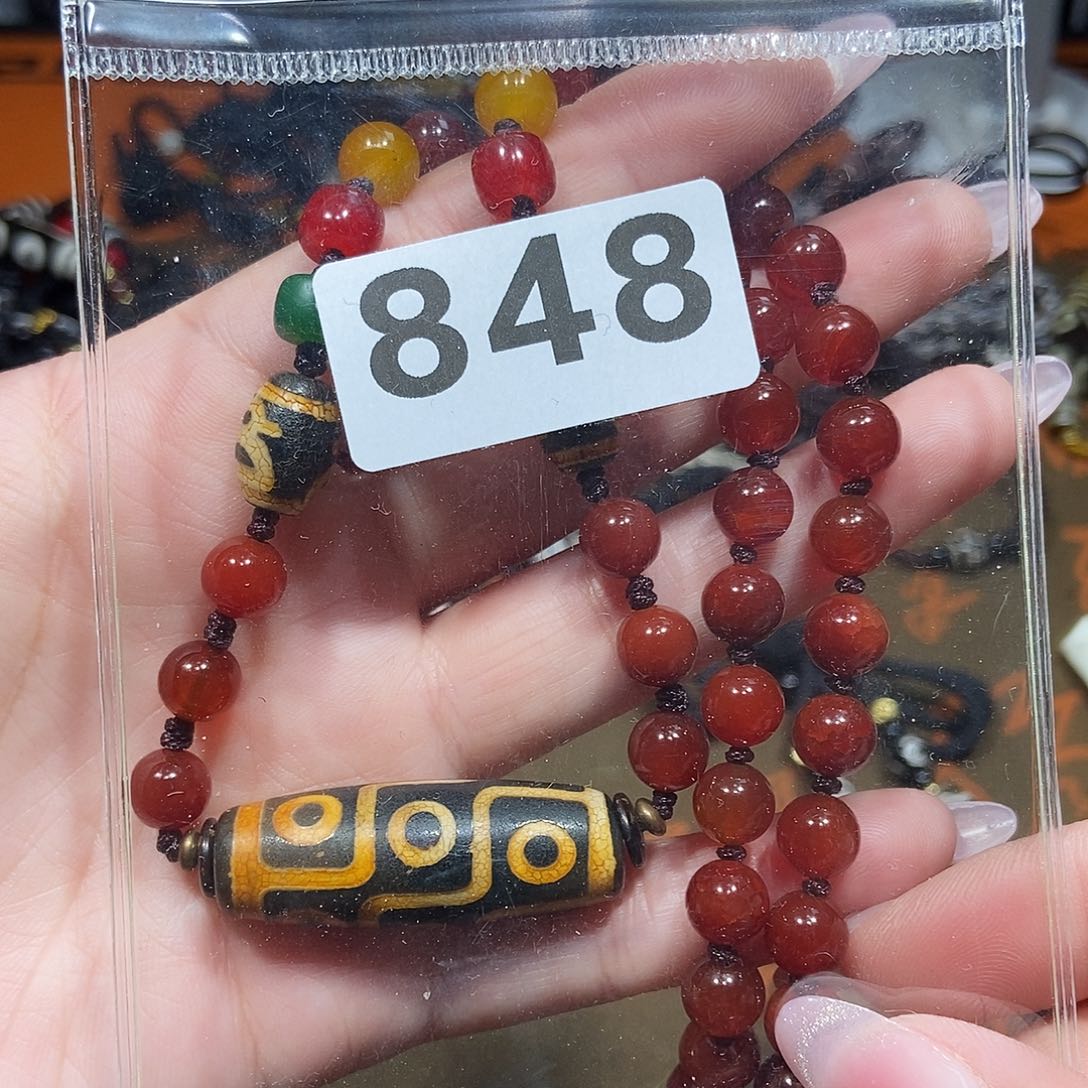 玛瑙/玉髓颈饰未镶嵌