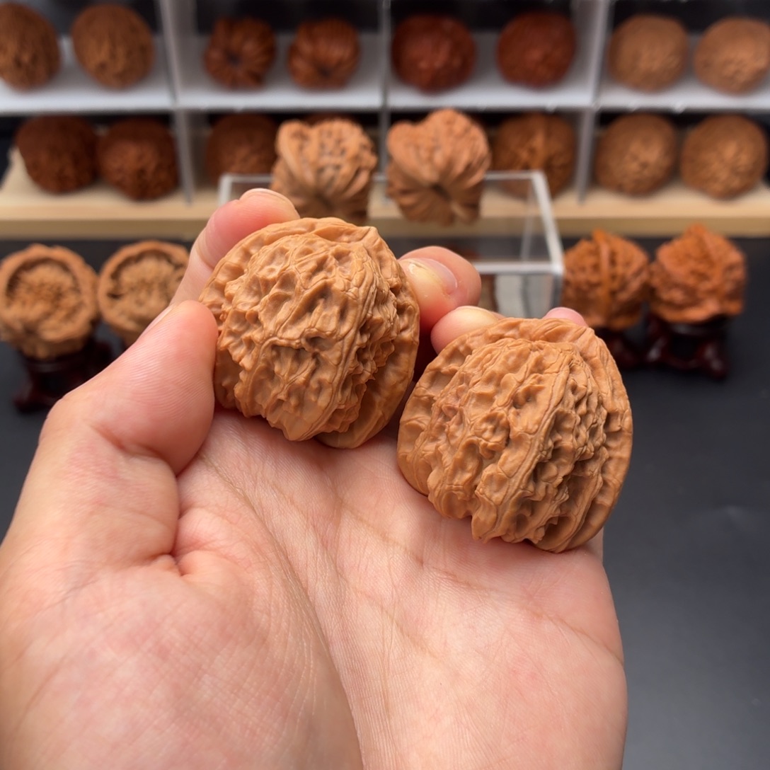 把件文玩核桃白狮子39尺